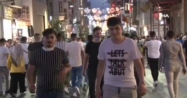 İstiklal Caddesi'nde dikkat çeken yoğunluk