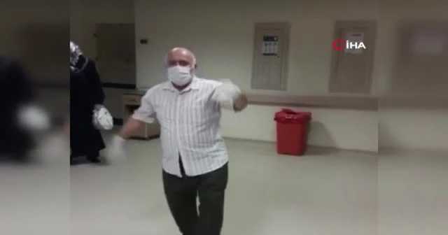 Koronayı yenen yaşlı hasta oynayarak taburcu oldu