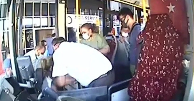 Otobüs şoförü, fenalaşan yolcuyu hastaneye yetiştirdi