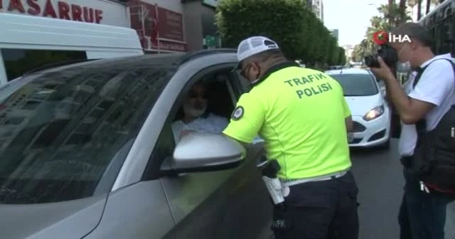 Polisin korona virüs uyarısına ‘Acele gitmemiz lazım’ yanıtını verdi