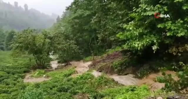 Trabzon’un Of ilçesinde şiddetli yağış