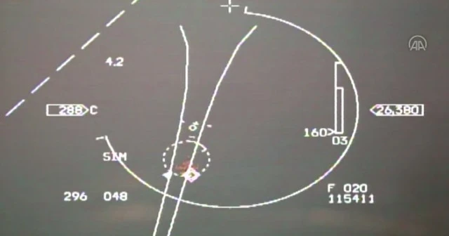 Türk gemisine yaklaşan Yunan F-16'larını Türk F-16'ları engelledi