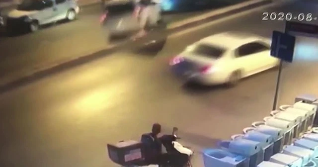 Ümraniye'de zincirleme kaza kamerada