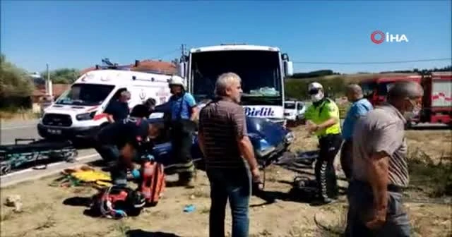 Yaşlı çifti hayattan koparan feci kaza kamerada