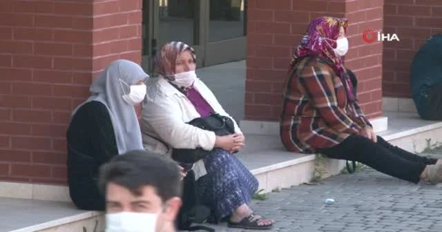 1 dakika ile sınavı kaçırdı, içeri girebilmek için dakikalarca dil döktü