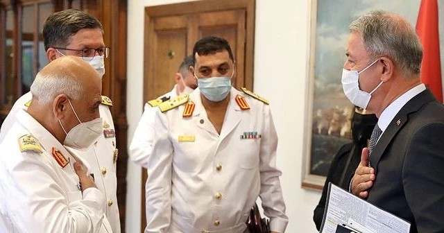 Bakan Akar, Libya Deniz Kuvvetleri Komutanı’nı kabul etti