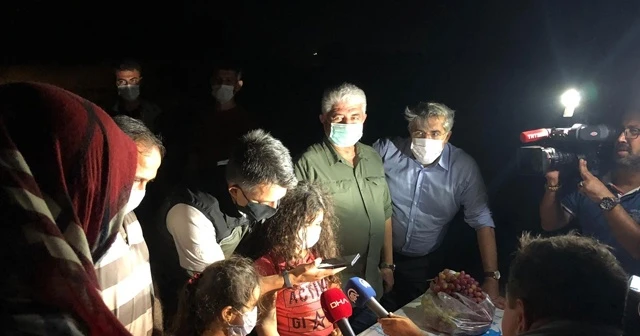 Bakan Pakdemirli, Hataylı çocukları Bakan Selçuk'la görüştürdü