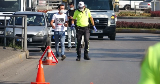 Ehliyetsiz sürücü polisi görünce kaçmaya çalıştı