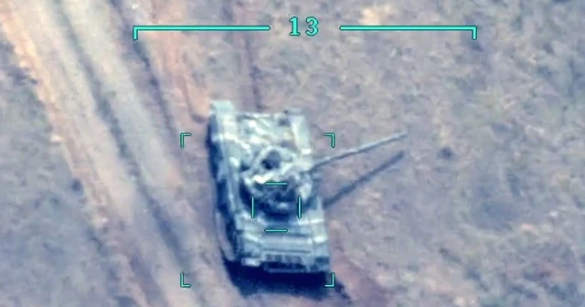 Ermenistan'a ait 2 tank daha vuruldu