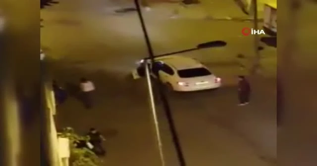Otomatik tüfekle kahvehaneyi tarayan zanlı kamerada