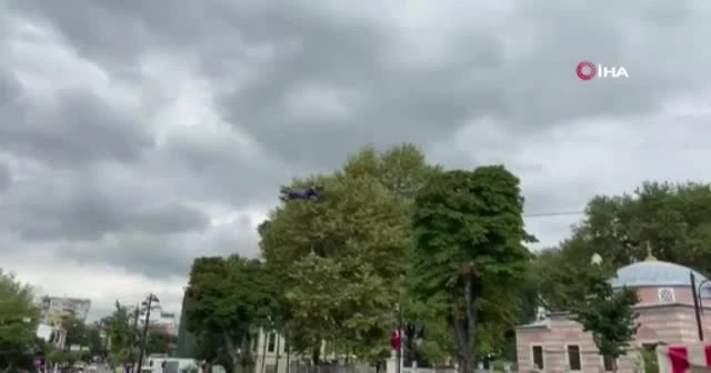 Sultanahmet Meydanı’nda drone ile denetim