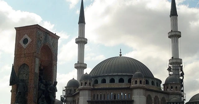 Taksim Camii’nin son hali havadan görüntülendi