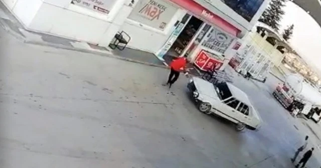 Veresiye yakıt vermeyen görevliyi ezdi