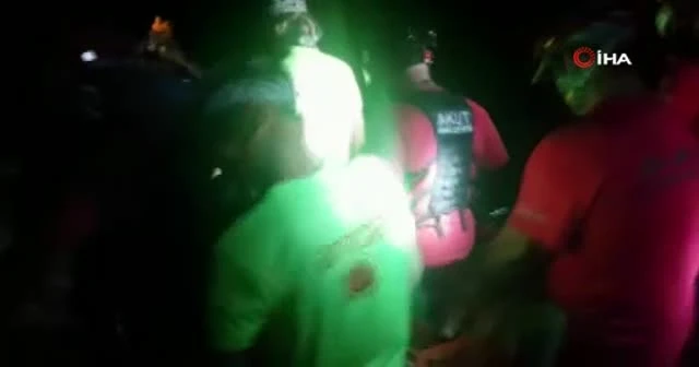 Yürüyüş için vadiye çıktı, kayboldu ekipler tarafından yaralı olarak kurtarıldı