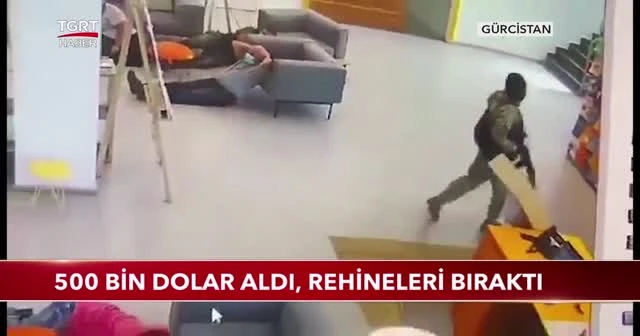500 bin dolar aldı, rehineleri bıraktı