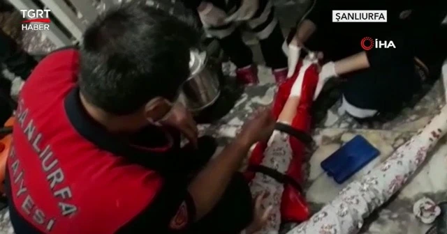 Asansöre sıkıştı