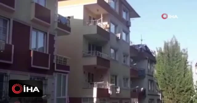 Avcılar'da bir binanın 5. katındaki balkon çöktü