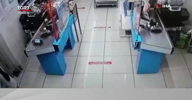Boylarından büyük televizyonu çaldılar