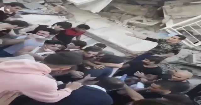 Depremden böyle yaralı kurtarıldı!