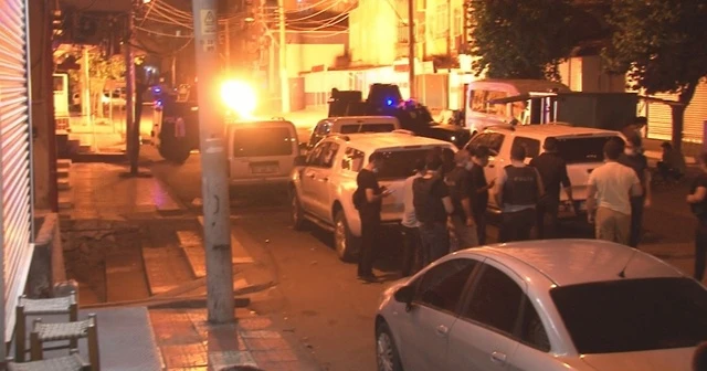Diyarbakır'da terör örgütü yandaşları tarafından bir markete el yapımı patlayıcı atıldı