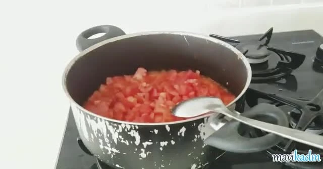 Ev Yapımı Mis Gibi Şişe Domates Yapımı