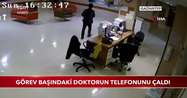 Görev başındaki doktorun telefonunu çaldı
