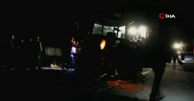 Kamyon ile traktör çarpıştı ortalık savaş alanına döndü: 1 ölü, 3 yaralı