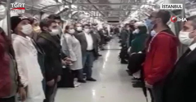 Metroda İstiklal Marşı