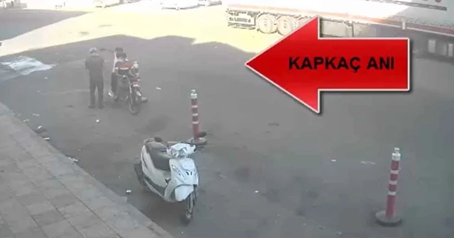 Motosikletli kapkaççılar güvenlik kamerasında