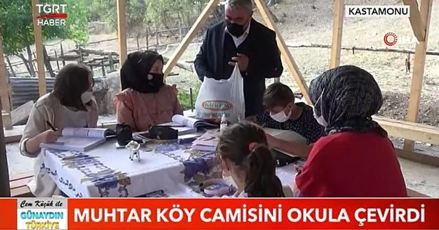 Muhtar köy camisini okula çevirdi