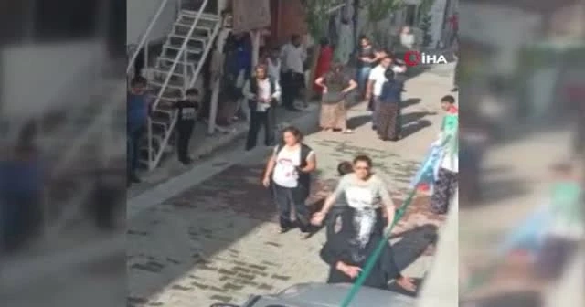 Sandalyeli ve kovalı “çocuğumu dövdün” kavgası