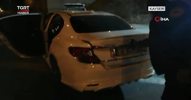 Aracın ses sisteminden uyuşturucu çıktı