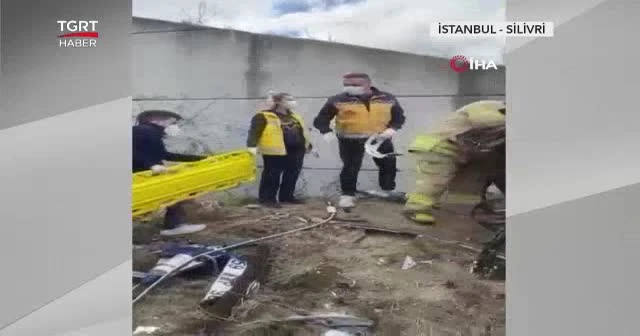 Araçta sıkışan şoförü itfaiye kurtardı