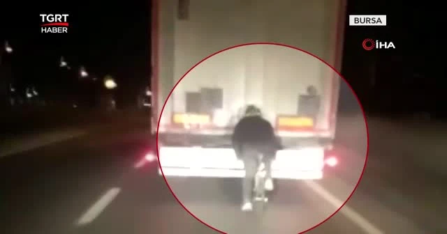 Bisikletli sürücü kazaya davetiye çıkardı