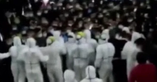 Çin’deki havalimanında karantinaya alınan 14 bin kişi kaçmaya çalıştı