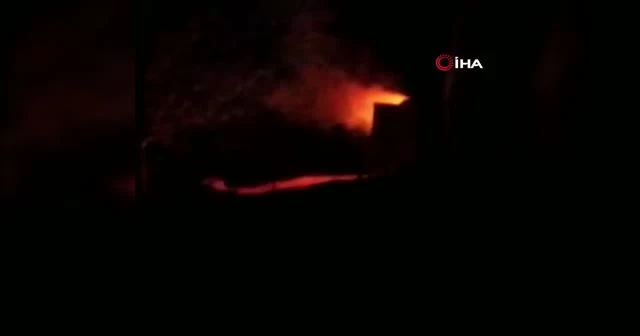 Elektrik trafosu bomba gibi patladı