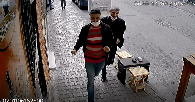 Herkesin gözü önünde vatandaşların ceplerinden paralarını çaldılar