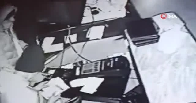 İzmir'de çocuk yaştaki suç makineleri kıskıvrak yakalandı