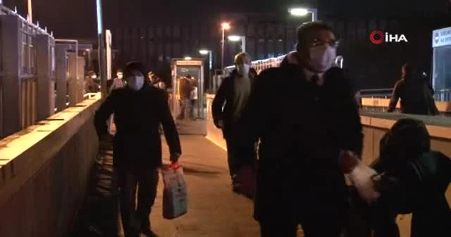 Kısıtlamanın ardından iş başı yapan vatandaşlar yollara akın etti