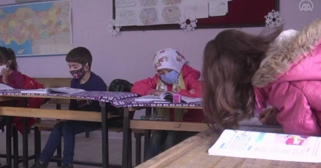 Köy okulunu modern eğitim yuvası yaptı