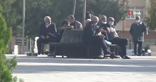 Mardin'de vatandaşlar koronavirüsü yok sayıyor