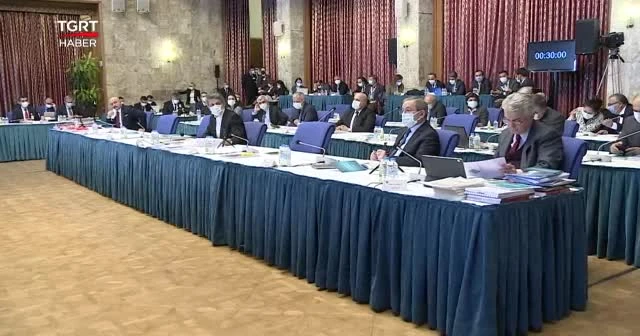 Meclis komisyonunda 'tek dil' tartışması