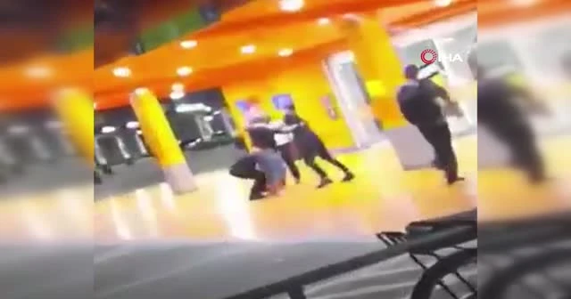 Siyahi bir adam dövülerek öldürüldü