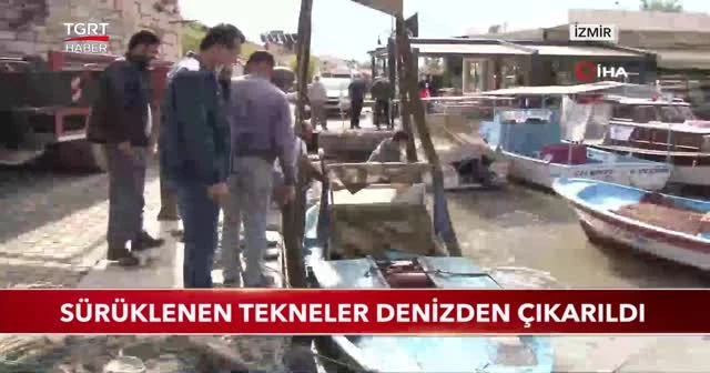 Sürüklenen tekneler denizden çıkarıldı