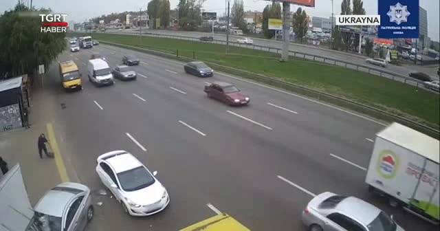 Taksici direksiyon başında uyudu: 2 ölü