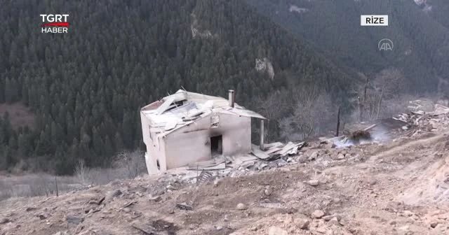 9 ev yandı, 1 evde hasar büyük