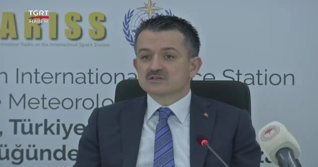 Bakanlar ve öğrencilerin uzay macerası