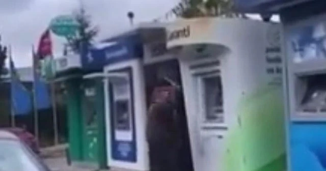 Beykoz'da ATM'lere saldırdı, çekiç ile tek tek kırdı