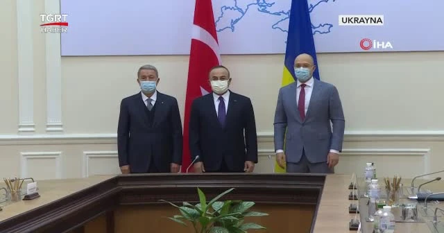 Çavuşoğlu ve Akar, Başbakan'la görüştü