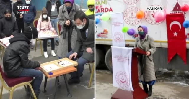 Çocukların ''hediye karavan'' mutluluğu